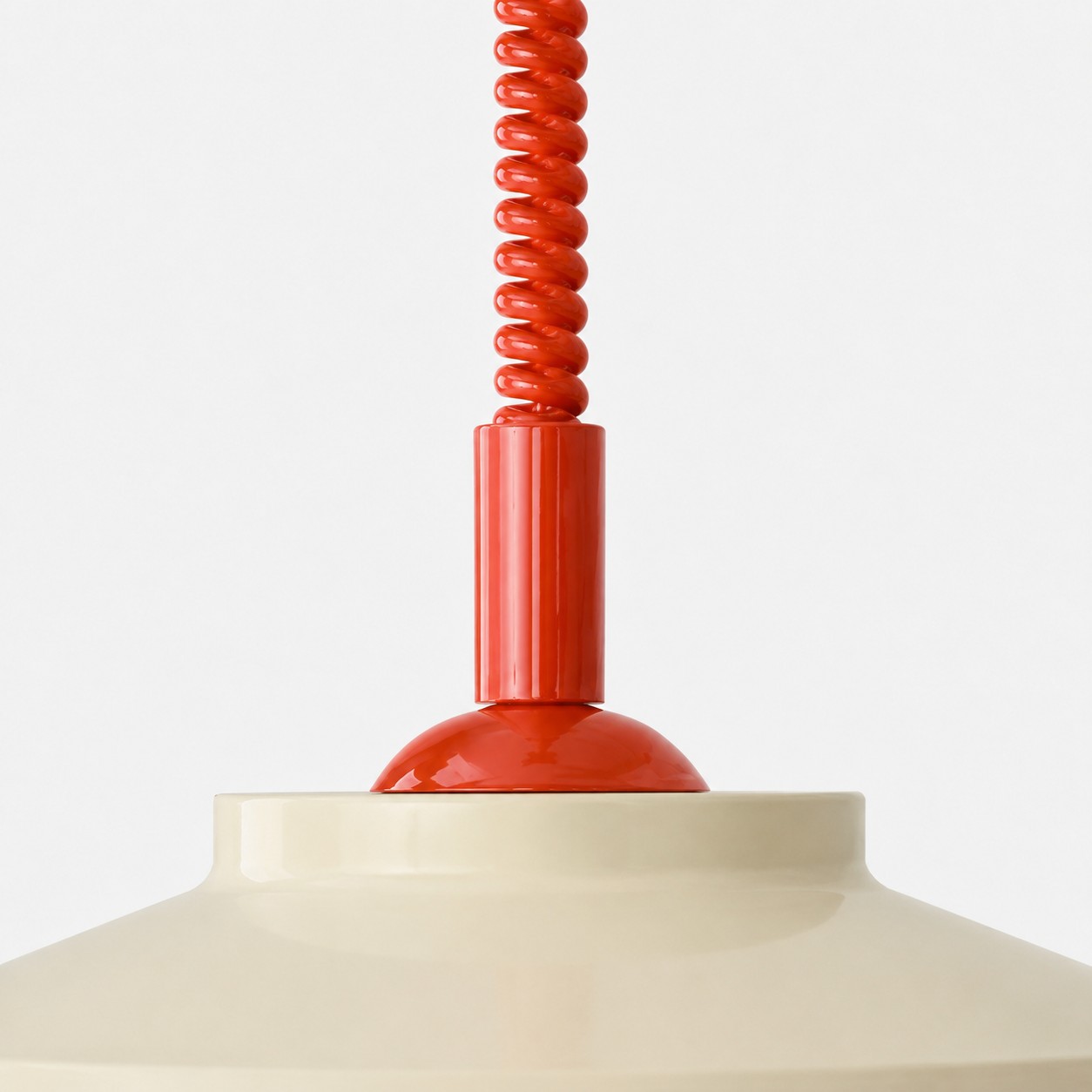 Memphis pendant painted metal and adjustable cord detail
