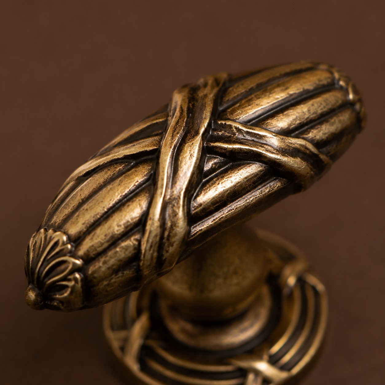 Antique Brass Leaf Cabinet Knob